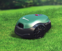 robomow-rt-w-ogrodzie.png