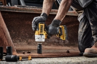 klucz udarowy dewalt DCF961 uzycie.jpg