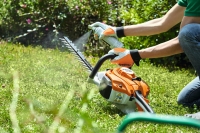 uniwersalny srodek czyszczacy, smarujacy i chroniacy przed korozja stihl multispray 400 ml uzycie.jpg
