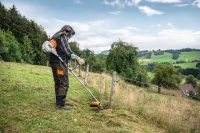 kosa spalinowa stihl fs 235 moc 2,1 km z glowica zylkowa stihl autocut c 26-2 uzycie 3.jpg