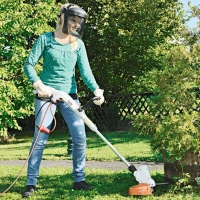 kosa elektryczna stihl fse 52 o mocy 500 w z glowica zylkowa stihl autocut c 3-2 koszenie.jpg