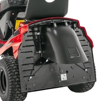 alko deflektor pokosu wyrzutu tylnego do traktora ogrodowego alko comfort t13, t15, t16, t18, t22 zamontowany na traktorze.jpg