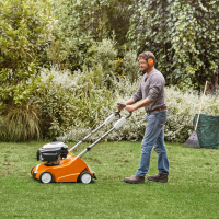 wertykulator spalinowy stihl rl 540- praca w ogrodzie