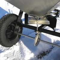 vares rozsiewacz siewnik piaskarka rv200 do traktorow ogrodowych, pojemnosc 100l, zasieg 1 - 5m mechanizm rozrzucajacy.jpg