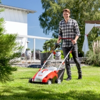 alko combicare 36e comfort wertykulator areator elektryczny, moc 1500w, szerokość robocza 36 cm, z koszem 55 l wertykulacja trawnika w ogrodzie.jpg