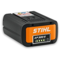 stihl ap 300 s akumulator litowo jonowy 36v 7,2 ah z interfesjem bluetooth do narzedzi systemu stihl ap.jpg