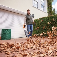 stihl bga 50 dmuchawa akumulatorowa reczna prędkość powietrza 55 ms, przepływ powietrza 770 m3h w zestawie z akumulatorem stihl ak 20 i ladowarka stihl al101 sprzatanie lisci jesienia.jpg