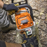 stihl msa 300 co pilarka akumulatorowa lancuchowa z prowadnica 40 cm i lancuchem rs pro gotowa do pracy z akumulatorem stihl ap 500 s.jpg