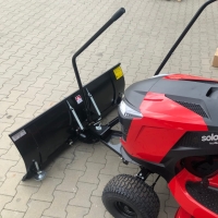 plug spychacz do odsieniezania i innych prac ogrodowych, szerokosc robocza 118 cm, do traktorka alko t15, t18, t22, stihl rt5097, rt5112, rt6127 zestaw z adapterem opuszczony i zamontowany na alko t18.jpg