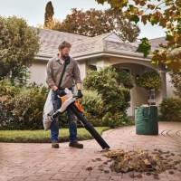 stihl sha 56 odkurzacz dmuchawa z workiem 40l bez akumulatora i ladowarki odkurzanie prace porzadkowe i zbieranie lisci do worka na odpady.jpg