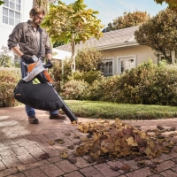 stihl sha 56 odkurzacz dmuchawa z workiem 40l bez akumulatora i ladowarki sprzatanie chodnika z odpadow jesienia.jpg