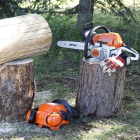 stihl lancuch tnacy typ pelne dluto rs pro, dlugosc 35cm, podzialka 325, szerokosc 1,3 mm, 56 ogniw prowadzacych, do pilarki ms 230, ms 231, ms 241, ms 250, ms 251 wymiana lancucha i przygotwanie do pracy ms 231.jpg