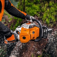 lancuch tnacy stihl typu pelne dluto, podzialka 3-8, rs, szerokosc 1,6mm, 84 ogniwa prowadzace dlugosc 63cm do ms 461, ms 462, ms 500i, ms 661 uzycie ciecie drzewa ms 500i z nowym lancuchem.jpg