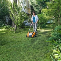 stihl rle 240 wertykulator areator elektryczny, moc 1500w, szerokość robocza 34 cm, z koszem 50 l wertykulacja aeracja w ogordzie.jpg