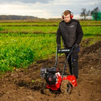 cedrus glx 480 f glebogryzarka spalinowa z napedem, szerokosc robocza 48 cm przygotowywanie gleby pod uprawy.jpg