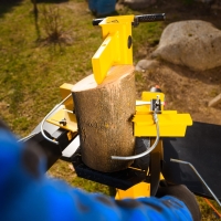 cedrus ls06v luparka pionowa do drewna elektryczna, moc 3000w, sila nacisku 7 ton klin rozlupujacy.jpg