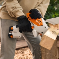 15 cm cięcia pilarką akumulatorą STIHL GTA 30.jpg