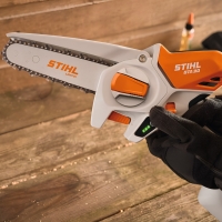 Pilarka akumulatorowa STIHL GTA 30.jpg