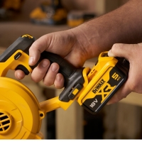 Kompatybilność z akumulatorami DEWALT 18V XR I POWERSTACK DCV100-XJ.jpg