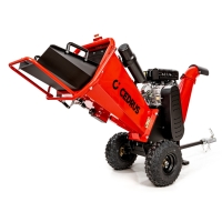 Rozdrabniacz spalinowy Cedrus CEDRB02PRO Dwa noże tnące o długości 150 mm skutecznie rozdrabniają gałęzie na zrębki..jpg