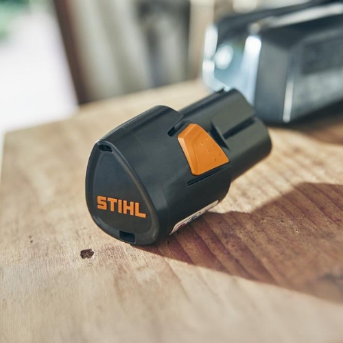 2x akumulatory stihl as2 w zestawie z dmuchawa stihl bga 30