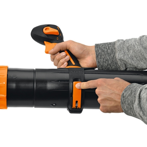 stihl br 450 beznarzedziowa regulacja polozenia uchwytu do sterowania w dmuchawach plecakowych spalinowych do lisci stihl