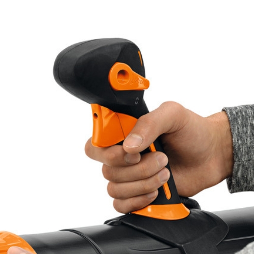 stihl br 450 jednoreczny uchwyt wielofunkcyjny z opcja blokady spustu w dmuchawach spalinowych plecakowych stihl