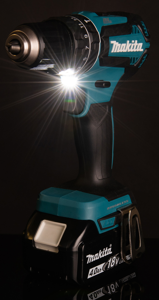 makita dhp485 dioda led
