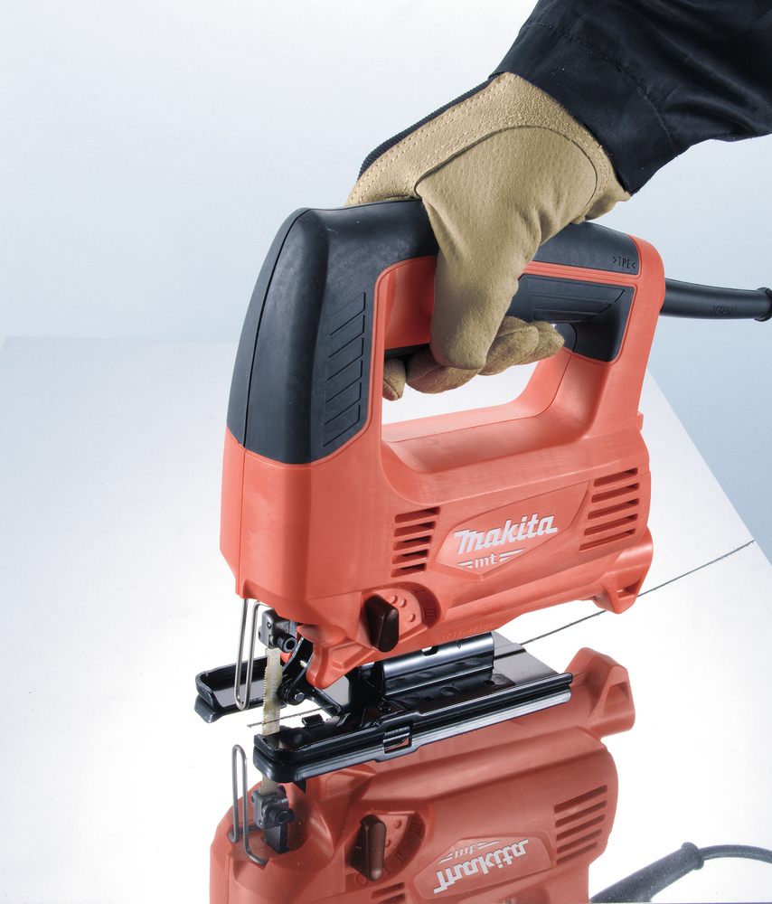 makita m4301 wyrzynanie
