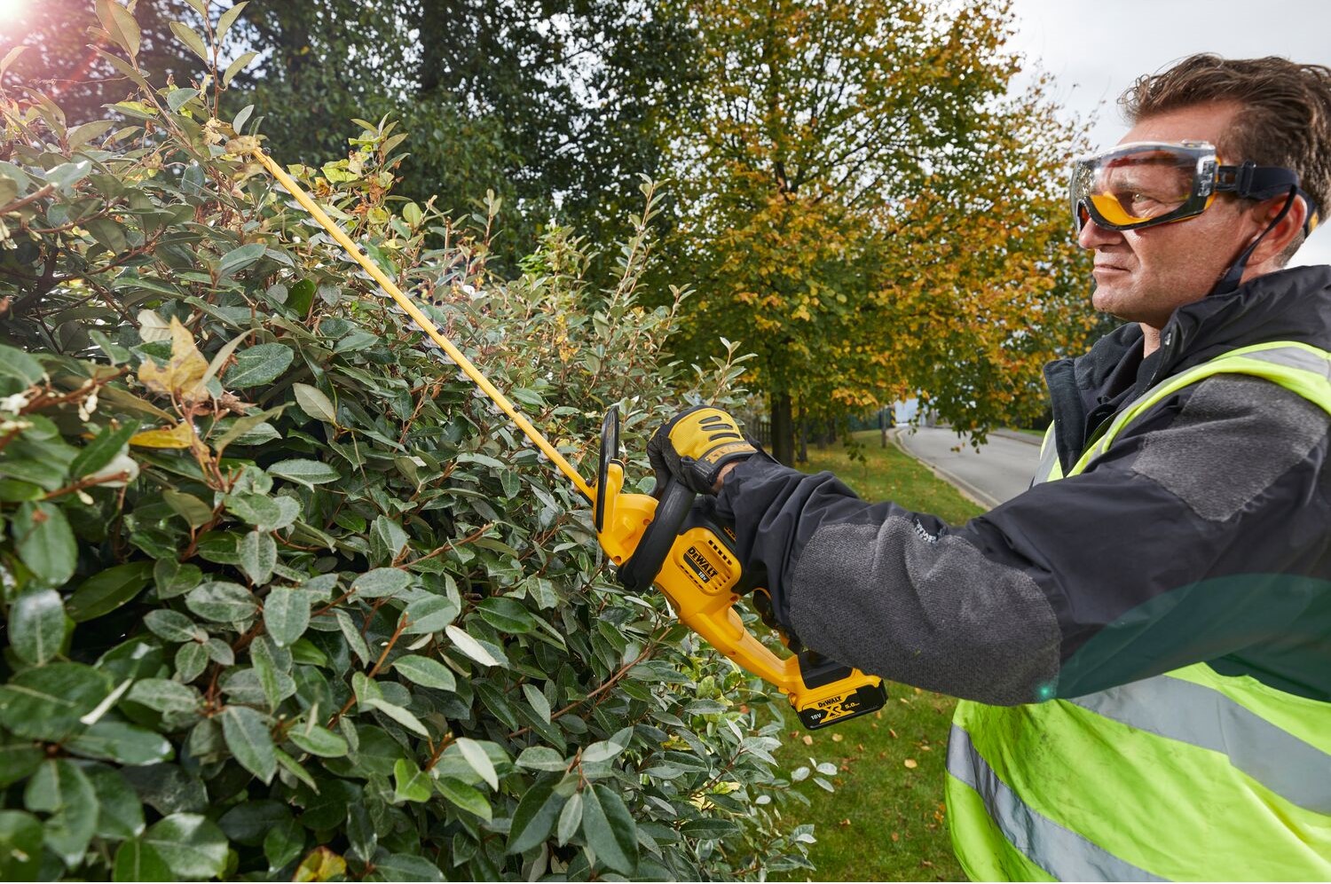 dewalt dcm563 uzycie
