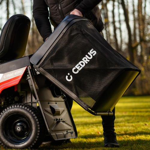 cedrus ctrac 65 mc kosz ma trawe o pojemnosci 150l w traktorkach koszacych cedrus